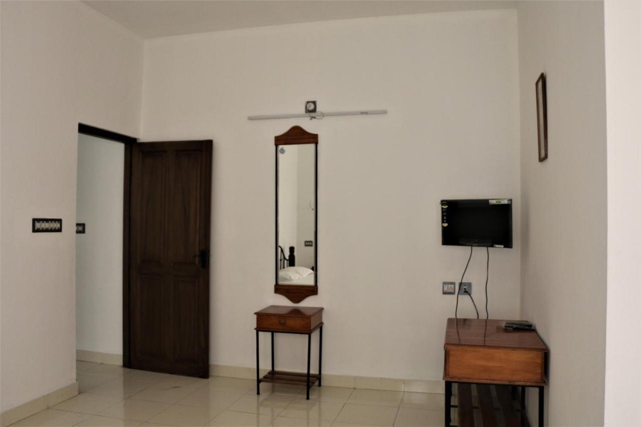 East Coast Hotel Thiruvananthapuram Exterior photo